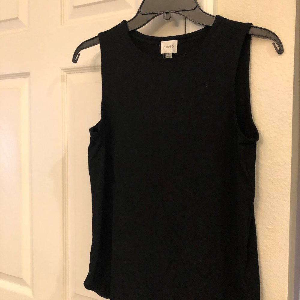 Black crew neck tank top